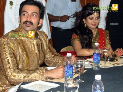 Wedding Reception Reviews on Prithviraj Wedding Reception Family Photos Pictures Pics