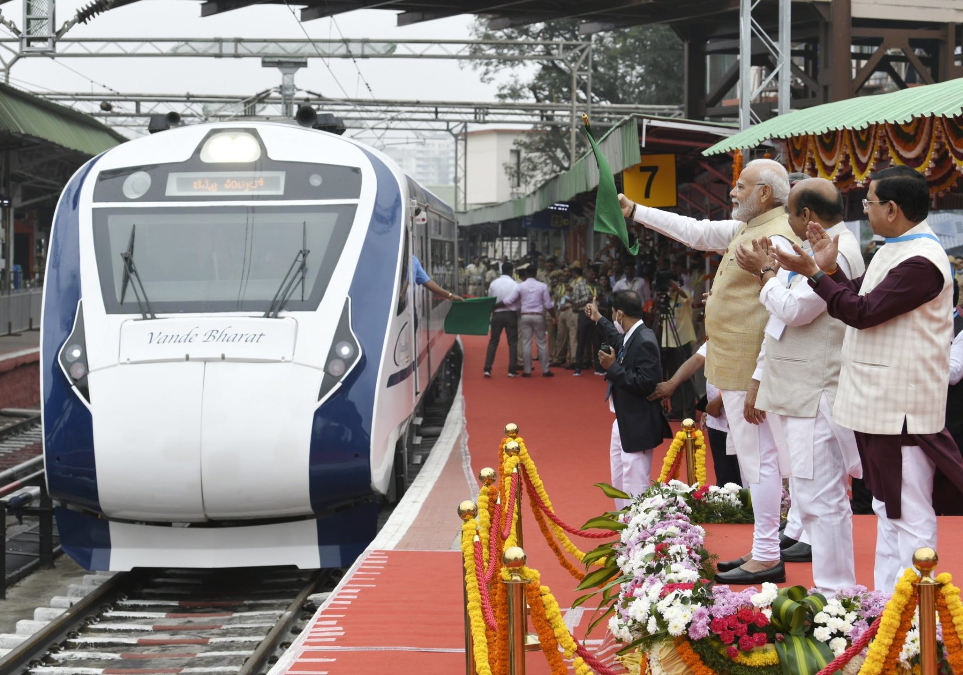 South India S First Vande Bharat Express Service Launched Kerala