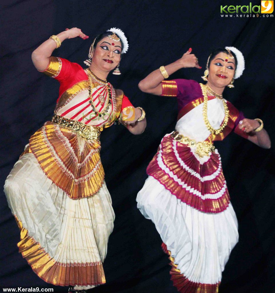 Index of /images/events/pallavi-krishnan-mohiniyattam-at-tdm-hall ...