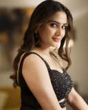 aditi-ravi-in-black-party-wear-dress-photos-001