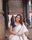 aditi-ravi-in-kerala-set-saree-photos-001