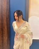 ahaana-krishna-in-off-white-floral-printed-saree-with-makeup-look-photos-003