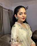 ahaana-krishna-in-off-white-floral-printed-saree-with-makeup-look-photos