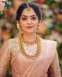 ahana-in-pattu-saree-with-traditional-bridal-look-photos-007