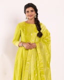 aishwarya-rajesh-in-trending-pastel-color-dress-photos-002