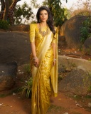 aishwarya-rajesh-in-trending-pastel-color-dress-photos-003