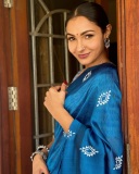 andrea-jeremiah-in-blue-saree-photos