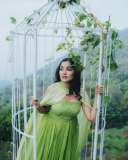 anikha-surendran-viral-photoshoot-in-pista-green-dress-005