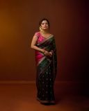 anna-ben-in-saree-look-for-kalyan-navratri-function-009