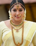 actress-anumol-latest-photos-in-kerala-set-saree-003