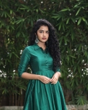 anupama-parameswaran-latest-photos-in-green-colour-outfits-005