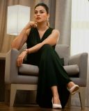 1_actress-anusree-hot-modern-look-in-black-gown-dress-photos-005