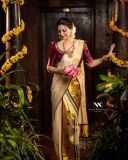 actress-anusree-in-set-and-mundu-dress-photoshoot-003