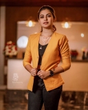 anusree-latest-photoshoot-in-yellow-dress-001