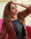 actress-bhavana-in-stylish-blazer-and-pants-dress-style-images-005