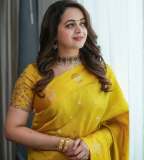 bhavana-in-mango-yellow-saree-photos-004