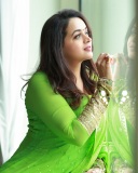 bhavana-in-parrot-green-colour-churidar-photos-001