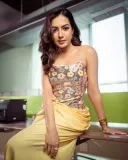 catherine-tresa-in-flower-sequin-corset-drape-dress-photos-002