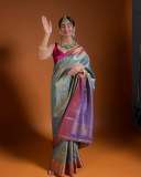 deepti-sati-in-pattu-saree-with-jasmine-flowers-style-images