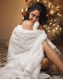 deepti-sati-in-white-christmas-dress-photos-001