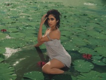 deepti-sati-viral-photoshoot-in-water-latest-005