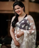 honey-rose-new-saree-look-photos-002