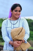 3911kavya_madhavan_photos_00-025