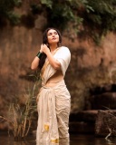 kayadu-lohar-in-set-saree-look-photos-002