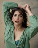 madonna-sebastian-in-olive-green-co-ord-set-photos-at-beach-side-006