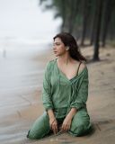 madonna-sebastian-in-olive-green-co-ord-set-photos-at-beach-side-007