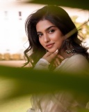 mamitha-baiju-in-white-full-sleeve-churidar-dress-photos-001