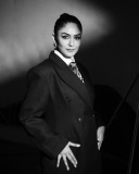 mrunal-thakur-in-black-blazer-dress-with-high-heels-style-photos-006