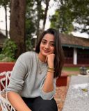 namitha-pramod-in-pants-and-top-fashion-photos-010