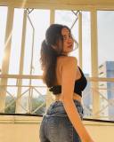 nandana-varma-in-black-crop-top-and-jeans-style-photos-002