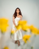 nayanthara-in-white-off-shoulder-frock-dress-photos-002