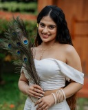 nayanthara-chakravarthy-in-vishu-special-dress-photos-008