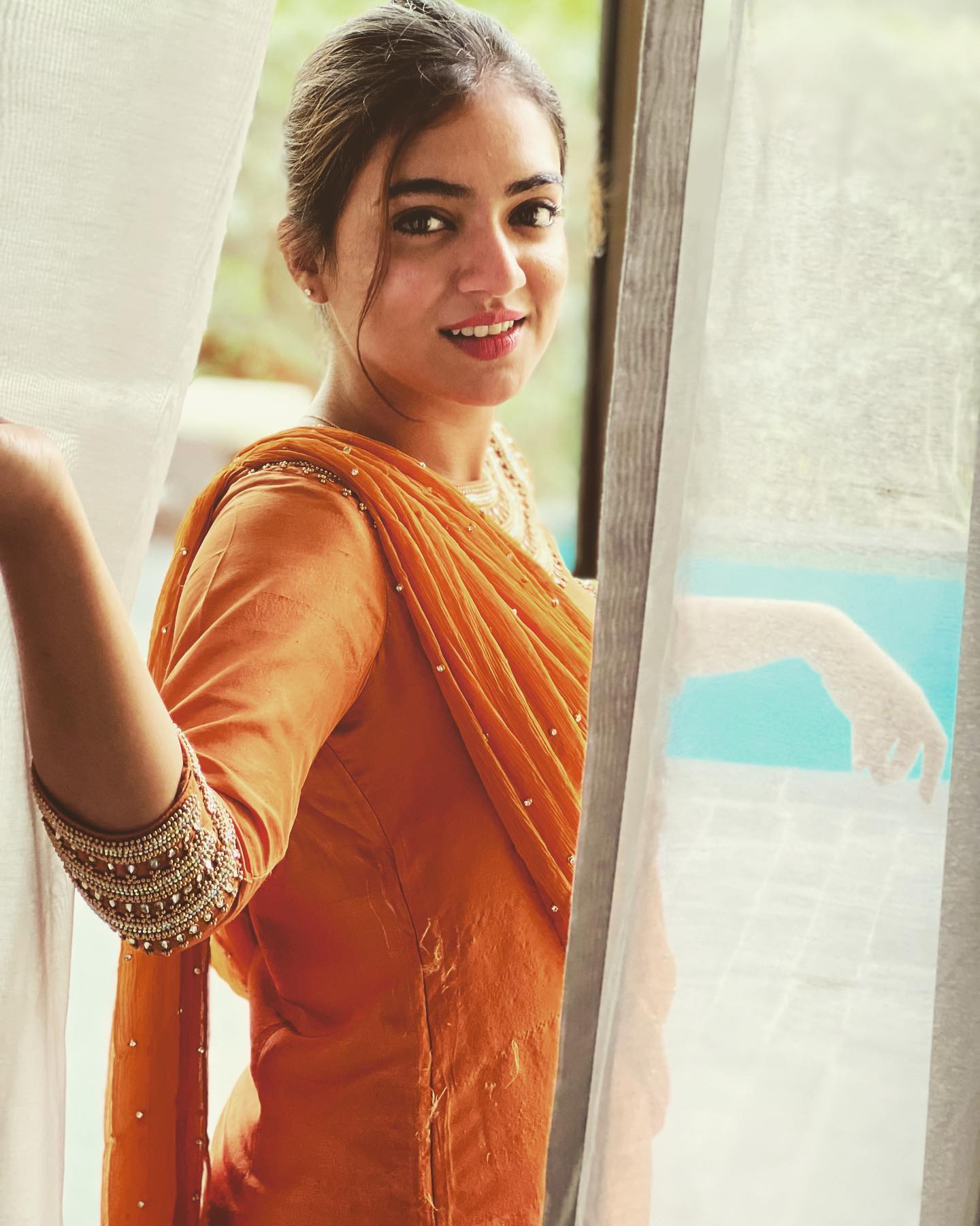 Nazriya - imgfy