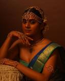 nimisha-sajayan-in-pattu-saree-and-heavy-ornaments-look-photos-011