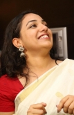 nithya-menon-new-pics-04684