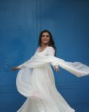 parvathy-thiruvothu-in-white-anarkali-churidar-photos-001