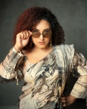 pearle-maaney-in-printed-saree-photos-004