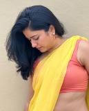 poonam-bajwa-in-yellow-saree-with-pink-blouse-photos-001