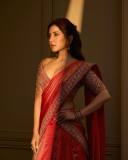 raashi-khanna-in-heavy-embroidery-lehenga-designs-dress-photos-011