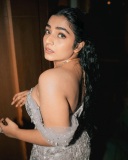 rajisha-vijayan-in-off-shoulder-silver-gown-with-heavy-makeup-look-photos-003