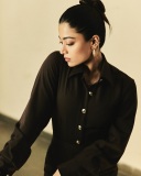 rashmika-mandanna-in-full-black-stunning-photo-004