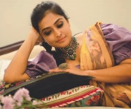 ramya-nambeesan-cute-saree-photos-004