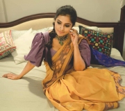 ramya-nambeesan-cute-saree-photos-008