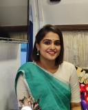 remya-nambeesan-latest-photos-in-saree-011