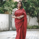 remya-nambeesan-photos-in-saree-002