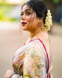 shamna-kasim-in-saree-with-jasmin-photos-004